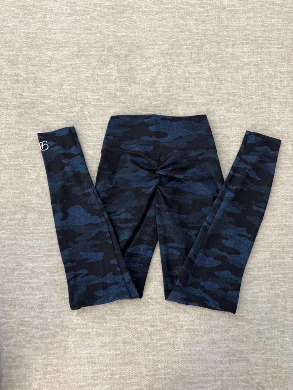 Bombshell Sportswear Fit Camo Legging — Blue/Black - Picture 4 of 7